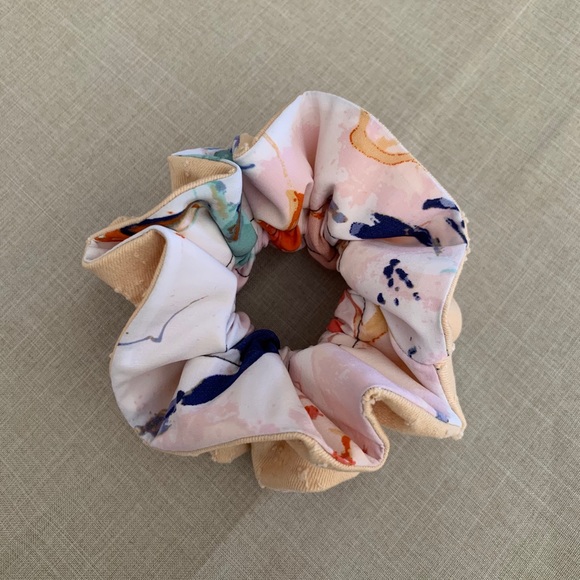 Double Ruffle Scrunchie - Picture 1 of 9